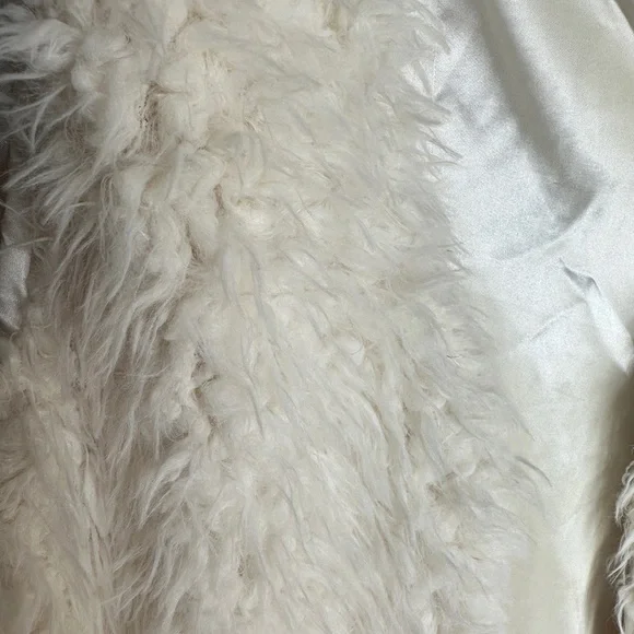 🌼 New Look Women’s Shaggy Faux Fur Vest – Ivory/Cream – Size XL - Picture 7 of 8